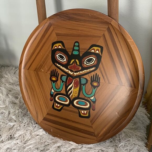 Vintage First Nations Bear Mother
Painted Cedar Wooden Wall
Hanging Plate - Picture 1 of 17